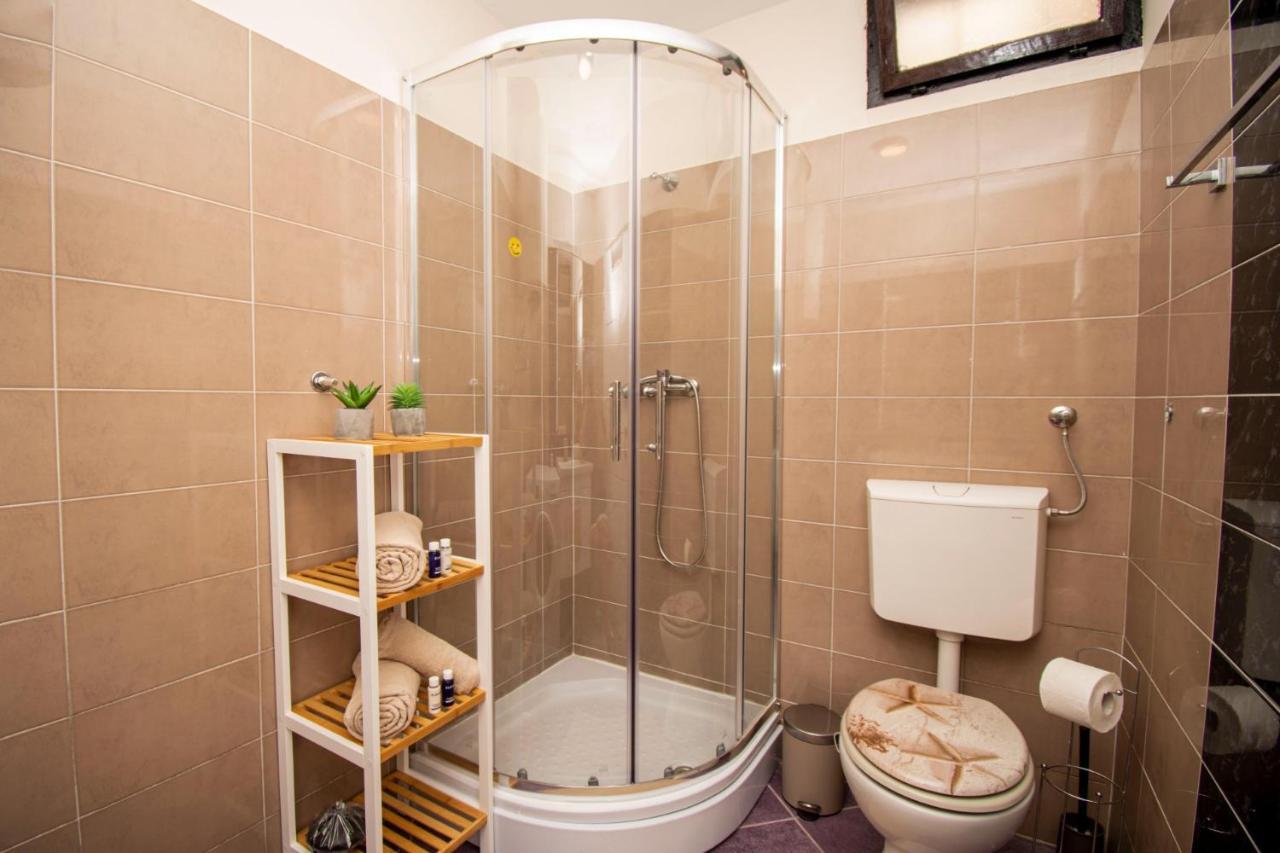 Oasis Apartment Пула Экстерьер фото