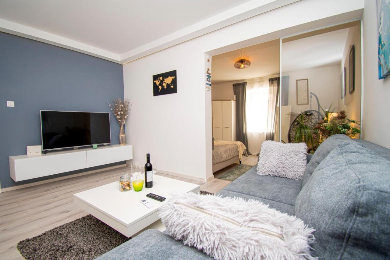 Oasis Apartment Пула Экстерьер фото